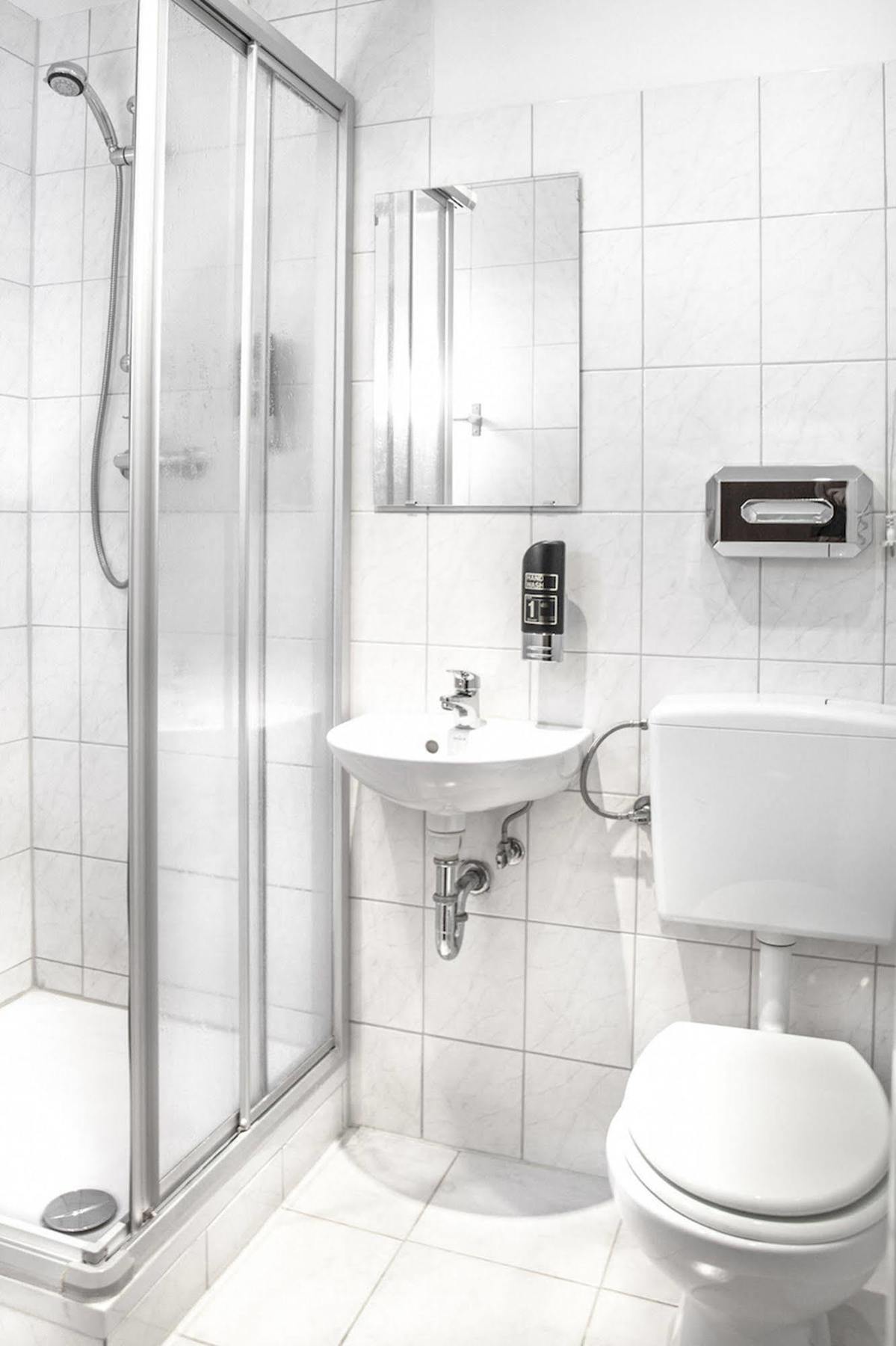 Hotel Pension Insor Berlin Exterior photo